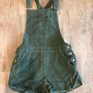 Corduroy bib shorts yes please